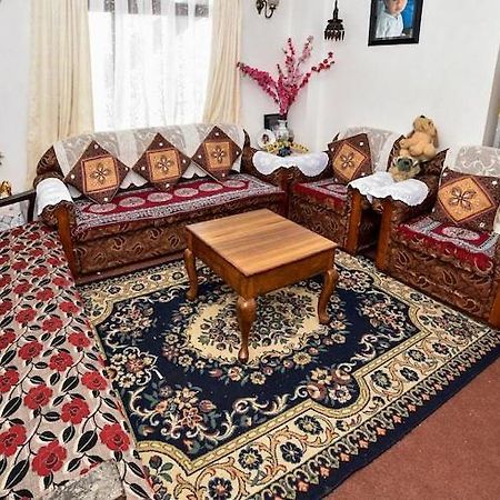 Himalayan Inn Homestay دارجيلنغ المظهر الخارجي الصورة